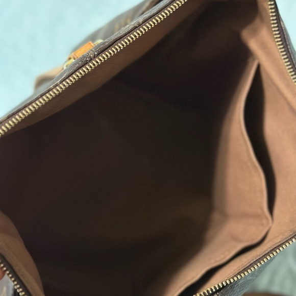 LV AUTHENTIC - Picture 8 of 9